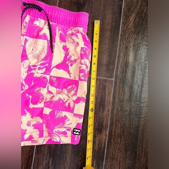 BILLABONG SUNDAYS LAYBACK 17" BOARDSHORTS NEON EUC sz S - Picture 9 of 9